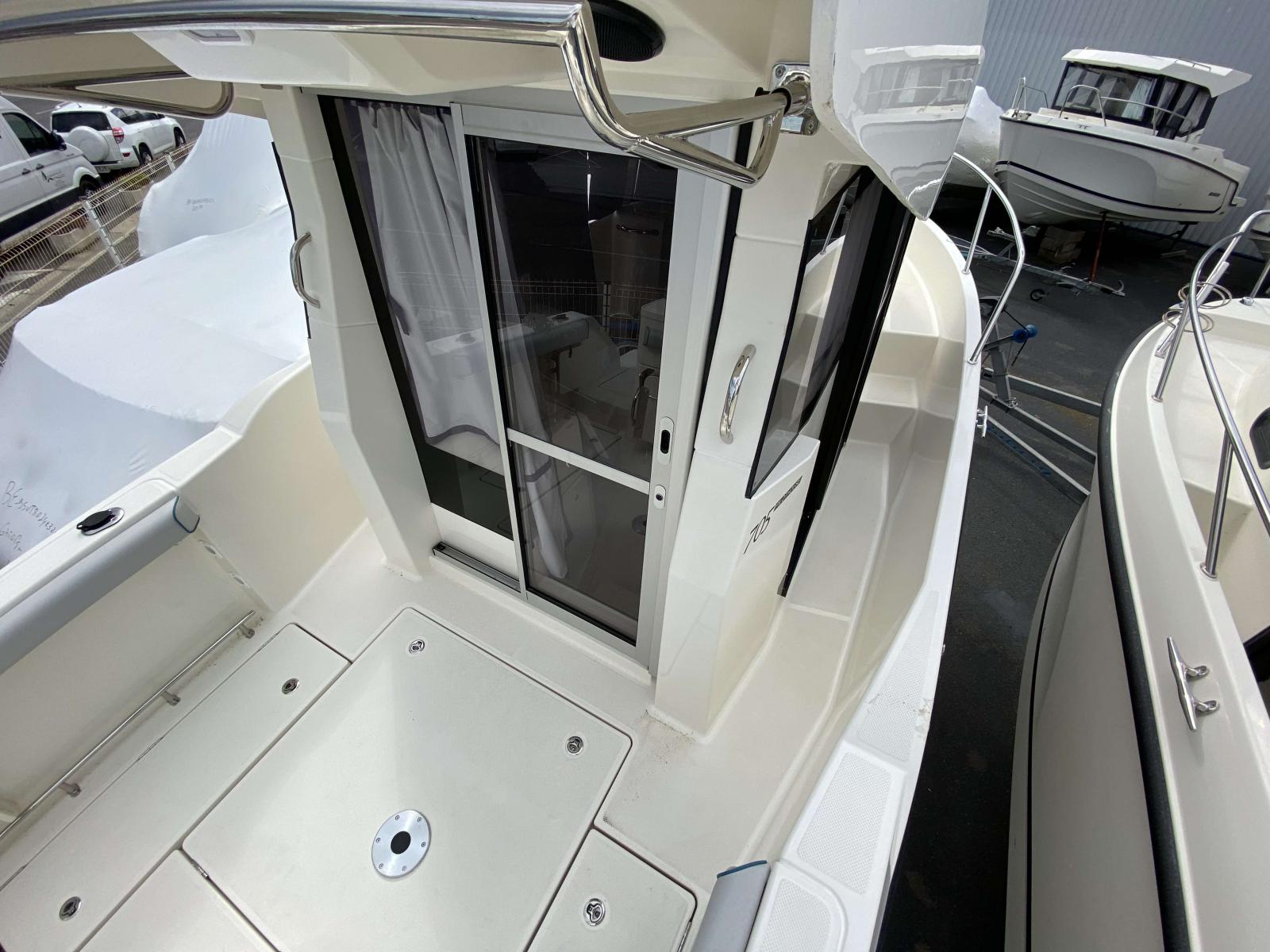 quicksilver 705 pilothouse neuf 200 cv destockage
