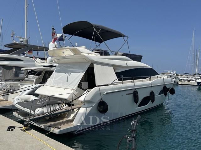 ferretti yachts 550
