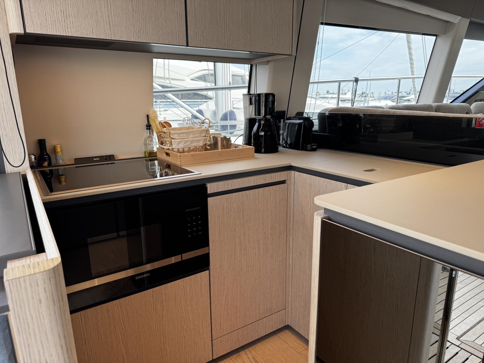 ferretti yachts 580