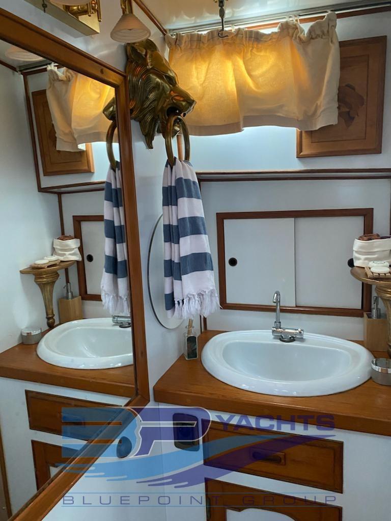 sea ranger 46 sundeck motoryacht