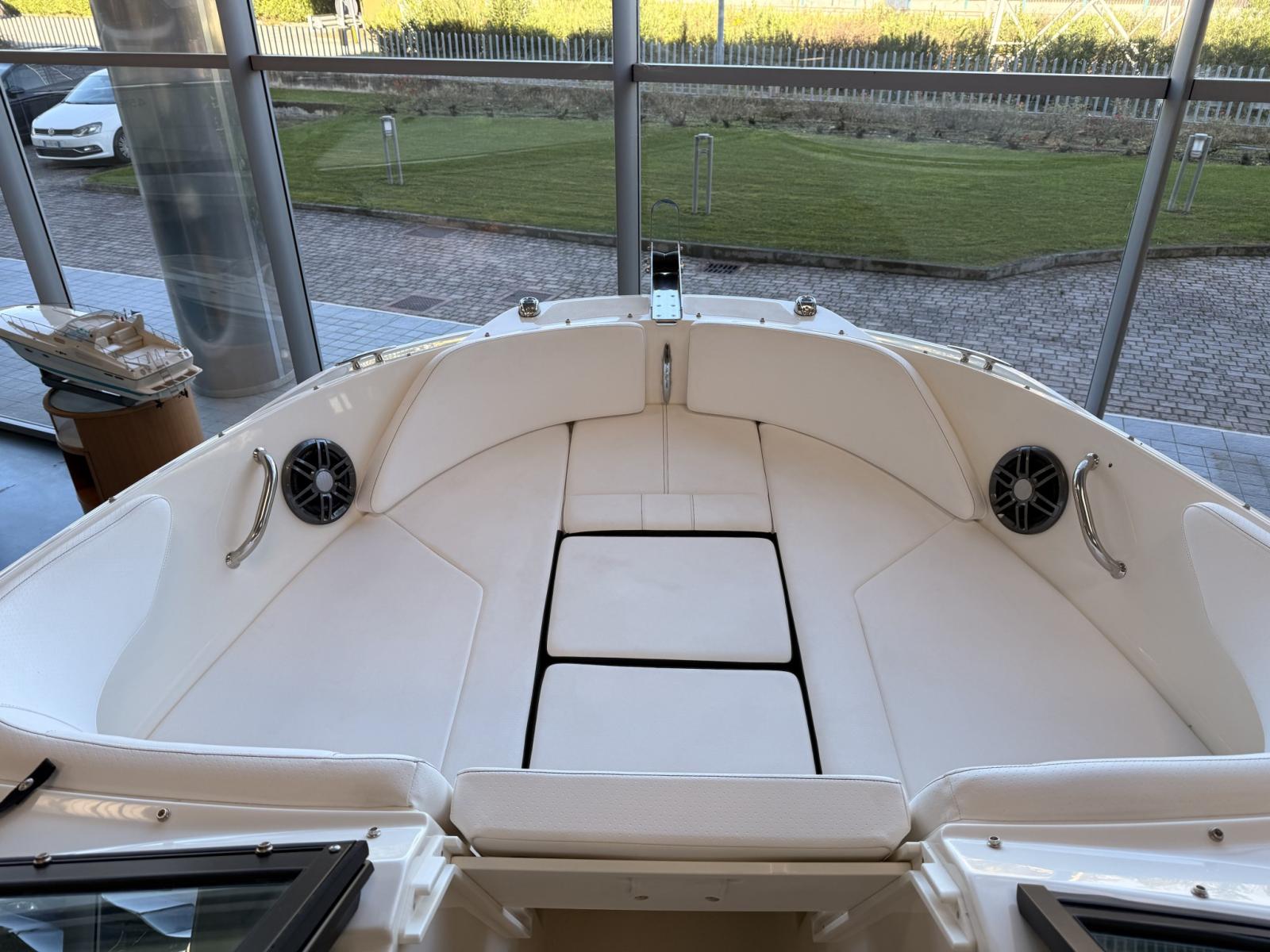 sea ray 210 spxe