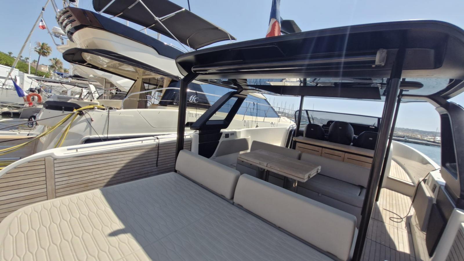 cranchi A46 luxury tender