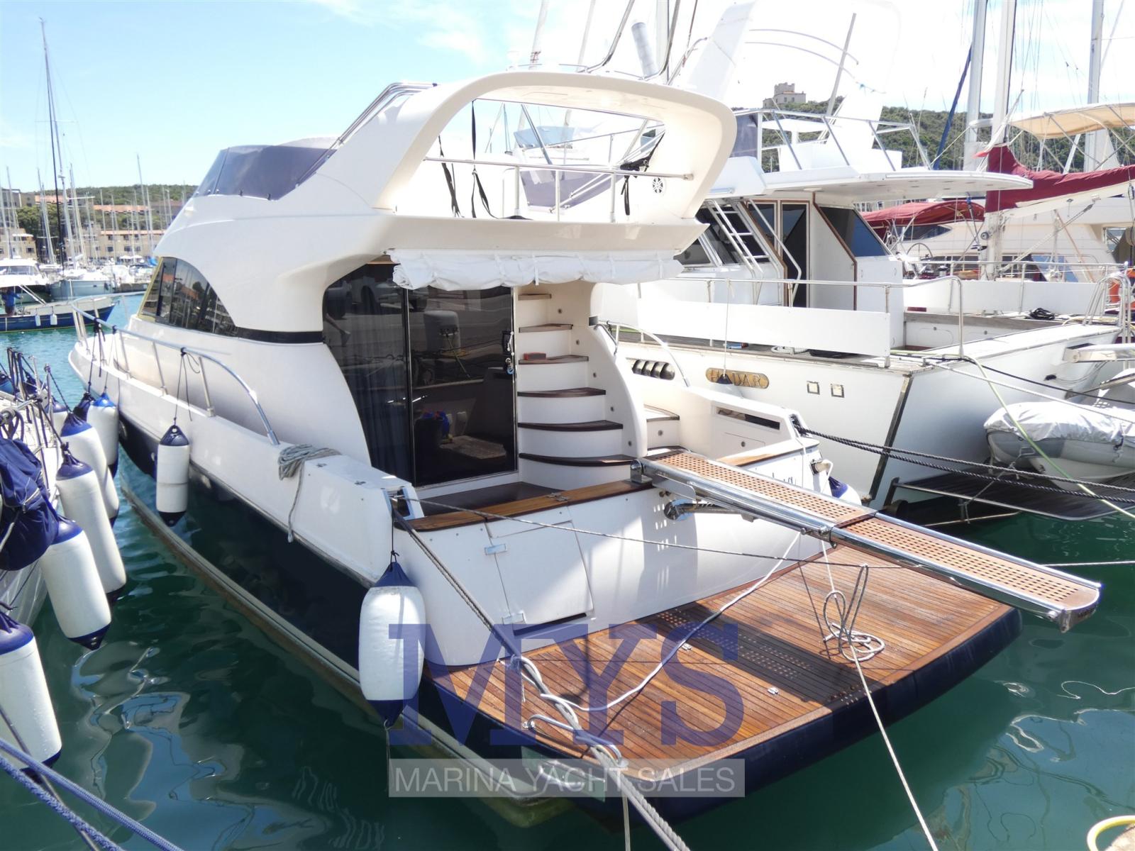 cayman yachts 42 fly