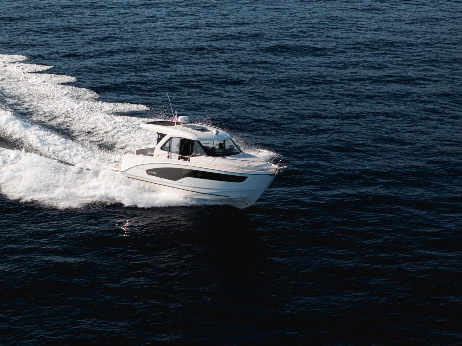 beneteau Antares 9 md.2025