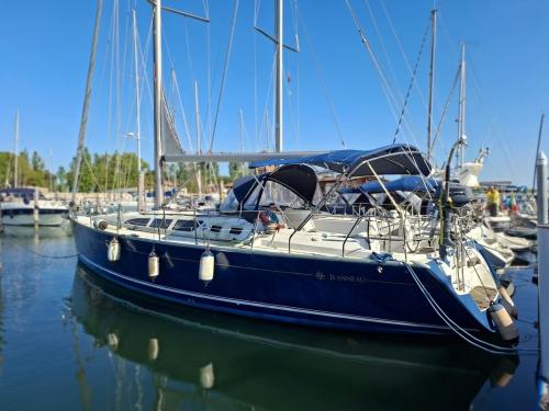 Jeanneau sun odyssey 43