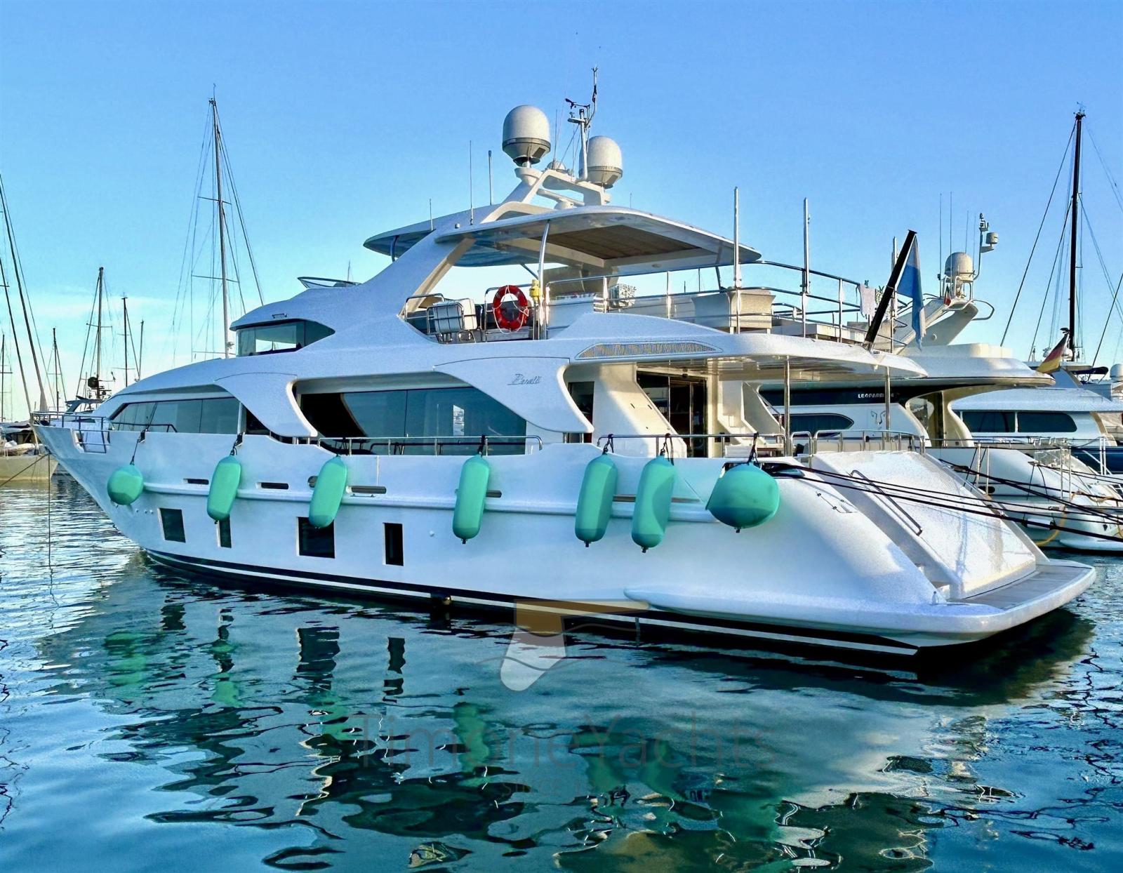 benetti Delfino 93'