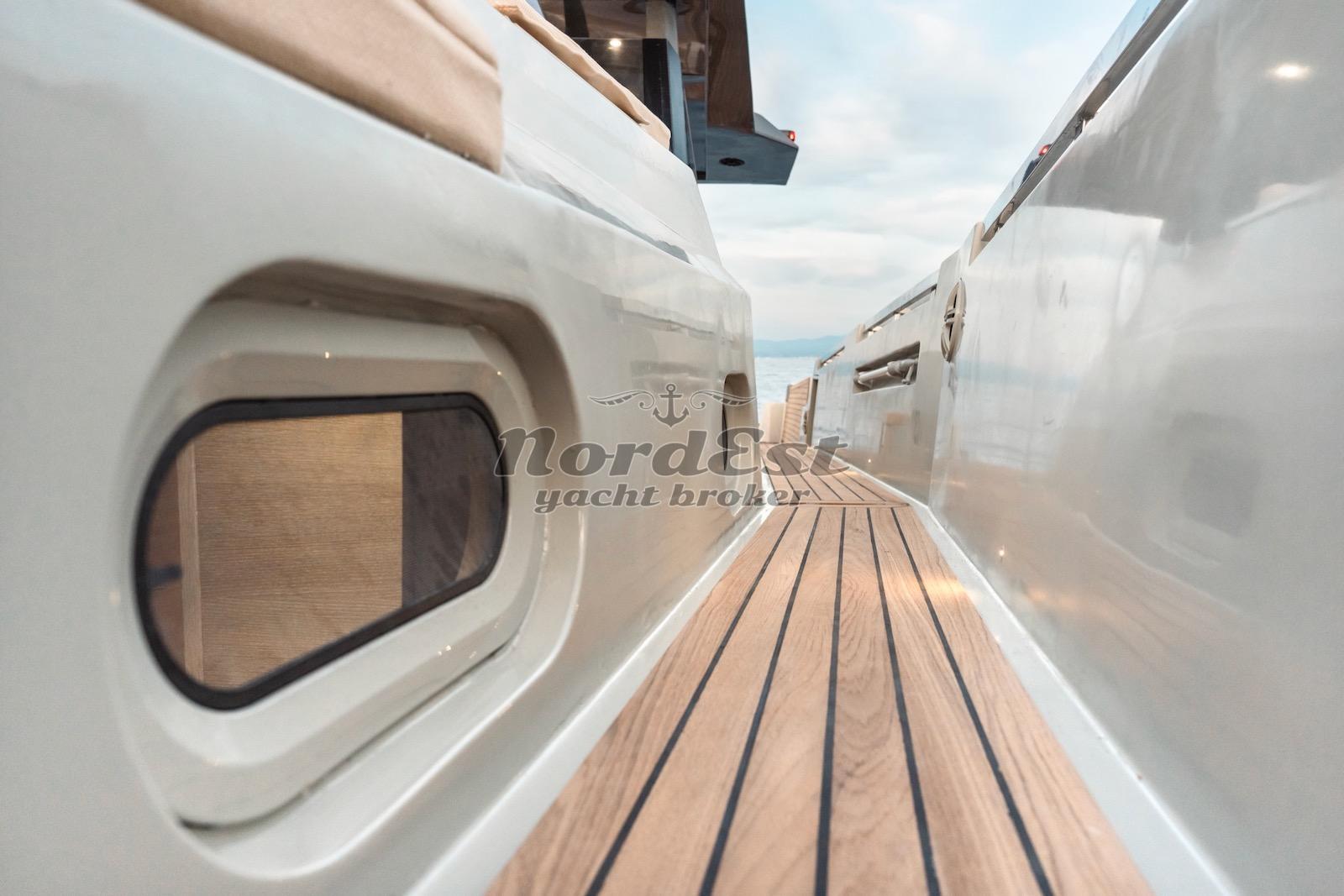 awave Maxi rib 48