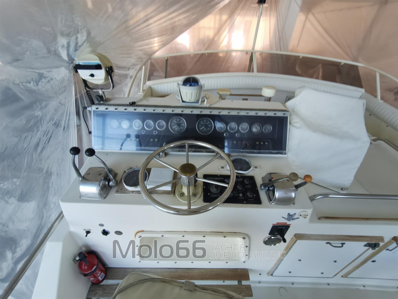 bertram yacht 43' convertible