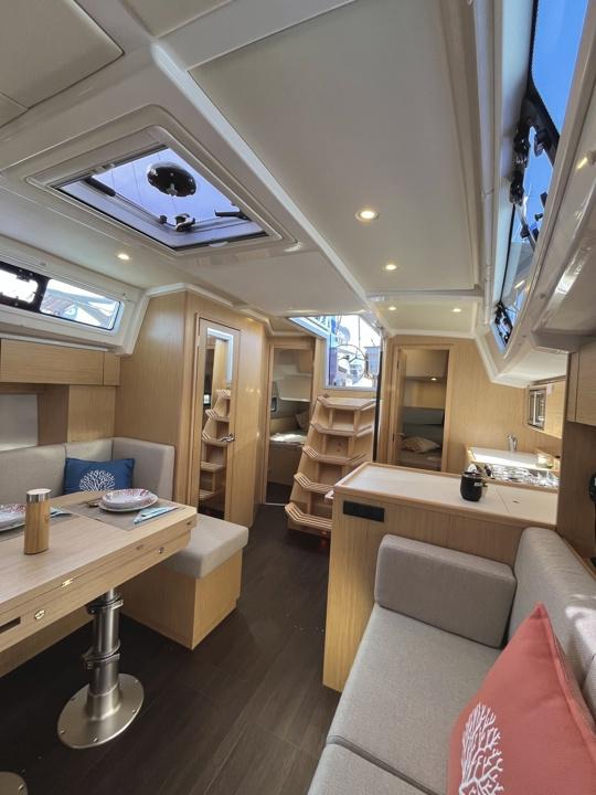 bavaria yachts C38