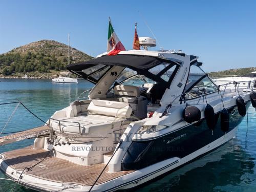 Monterey boats 415 sy sport yacht
