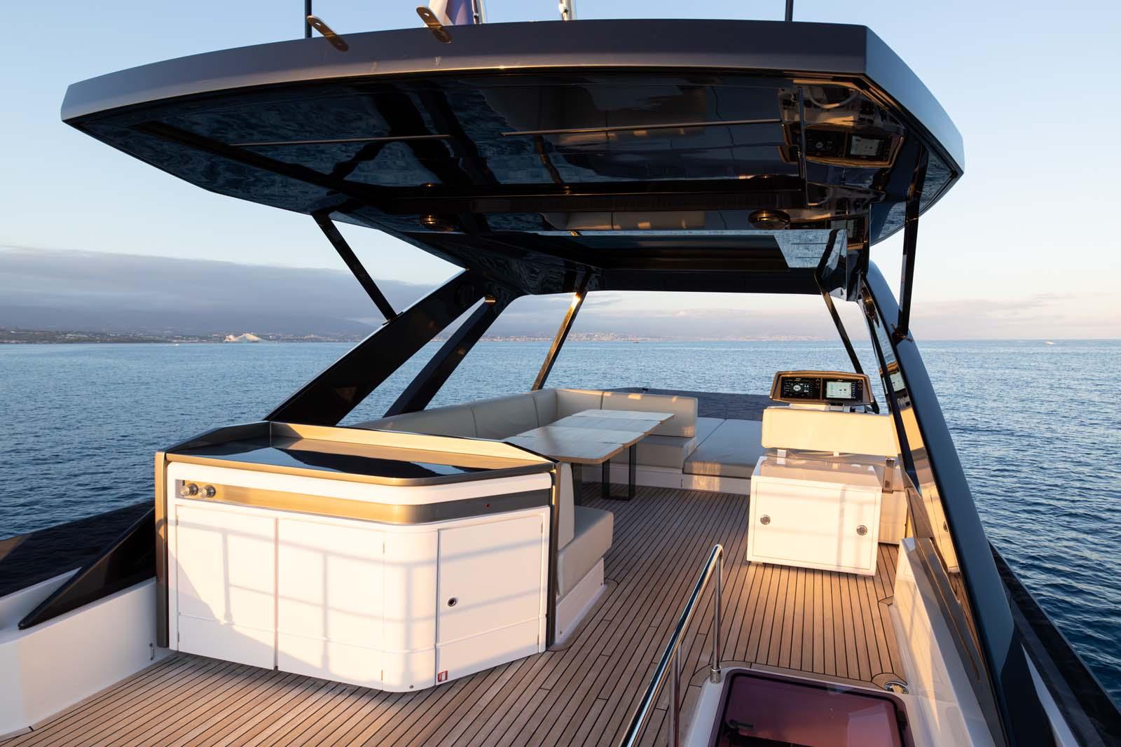 ferretti yachts 720