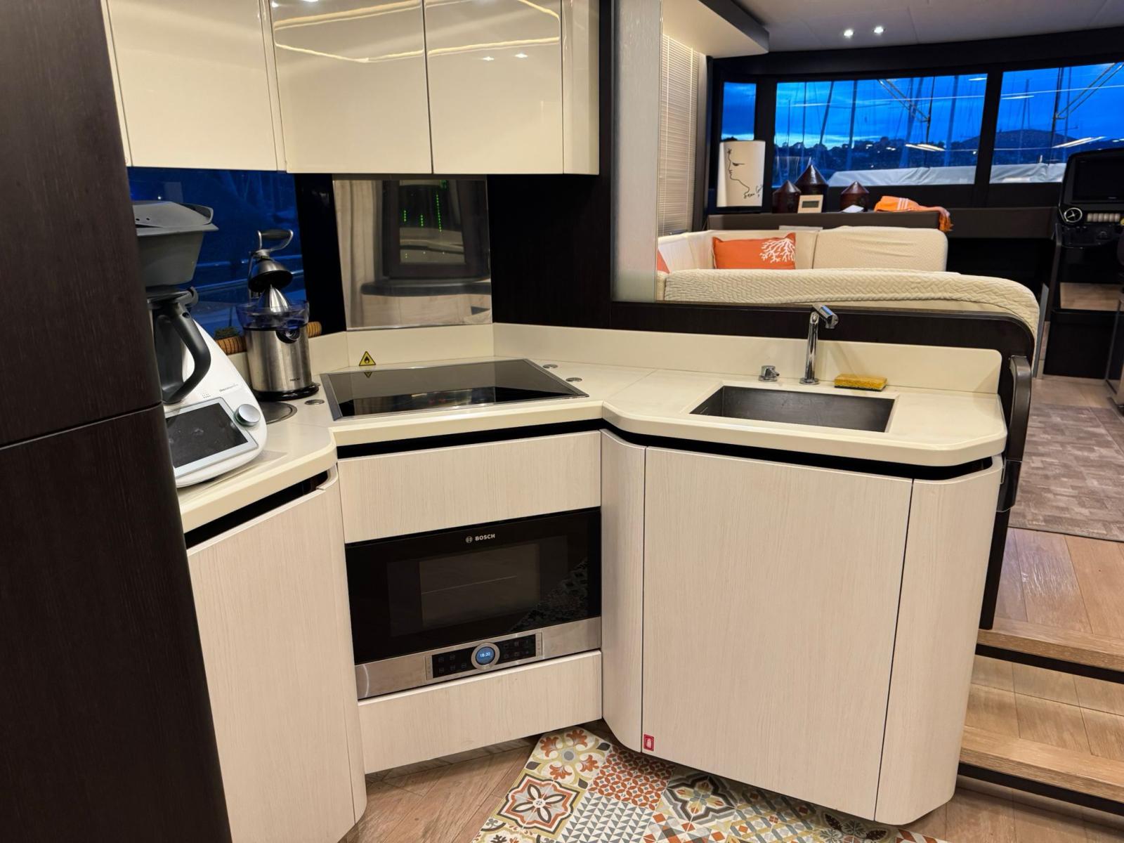 absolute Navetta 52