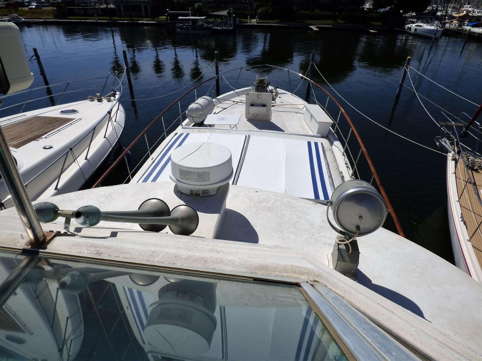 hatteras 58