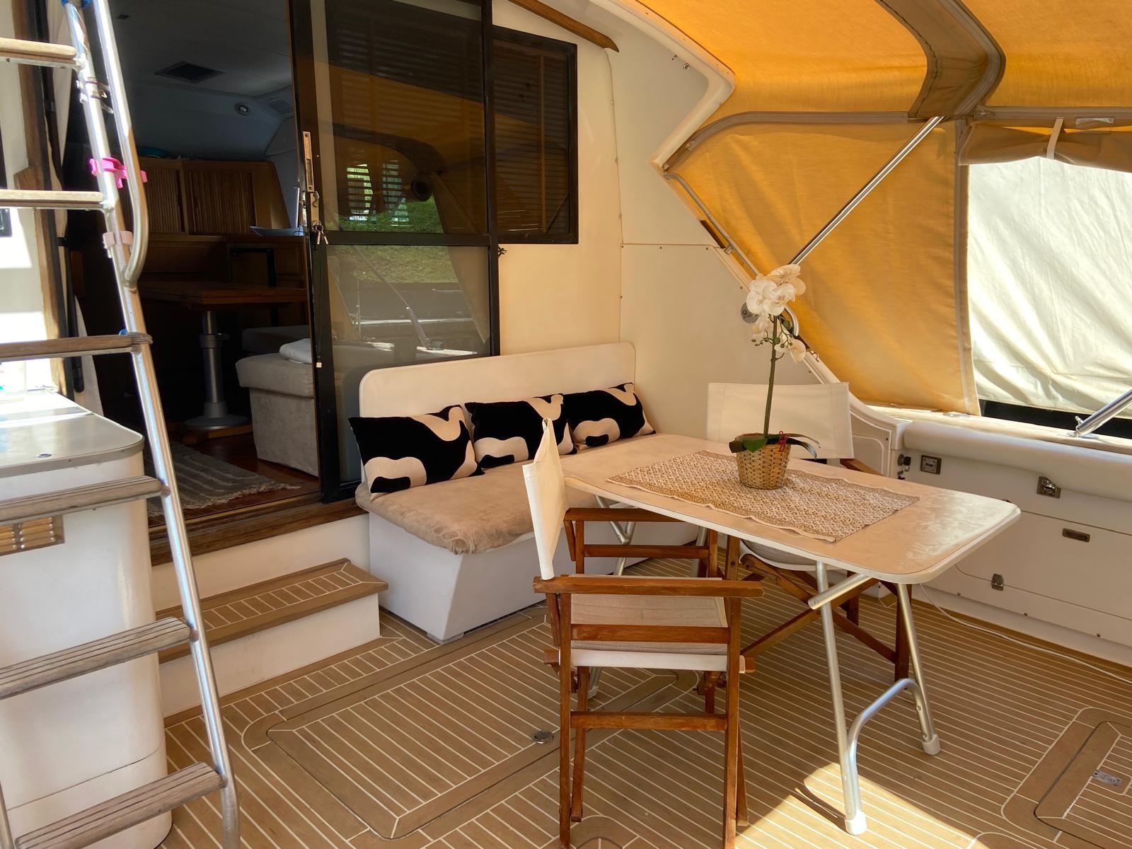 bertram yacht 37' convertible
