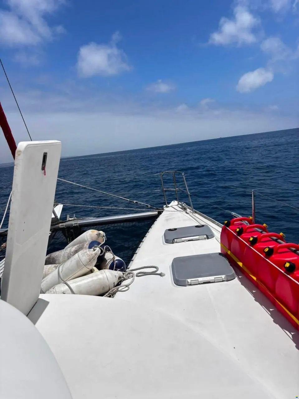 lagoon 410