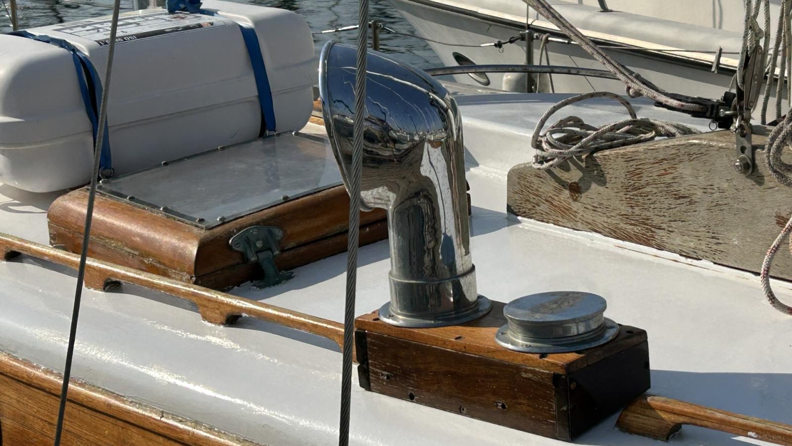 cheoy lee hong kong Ketch 39