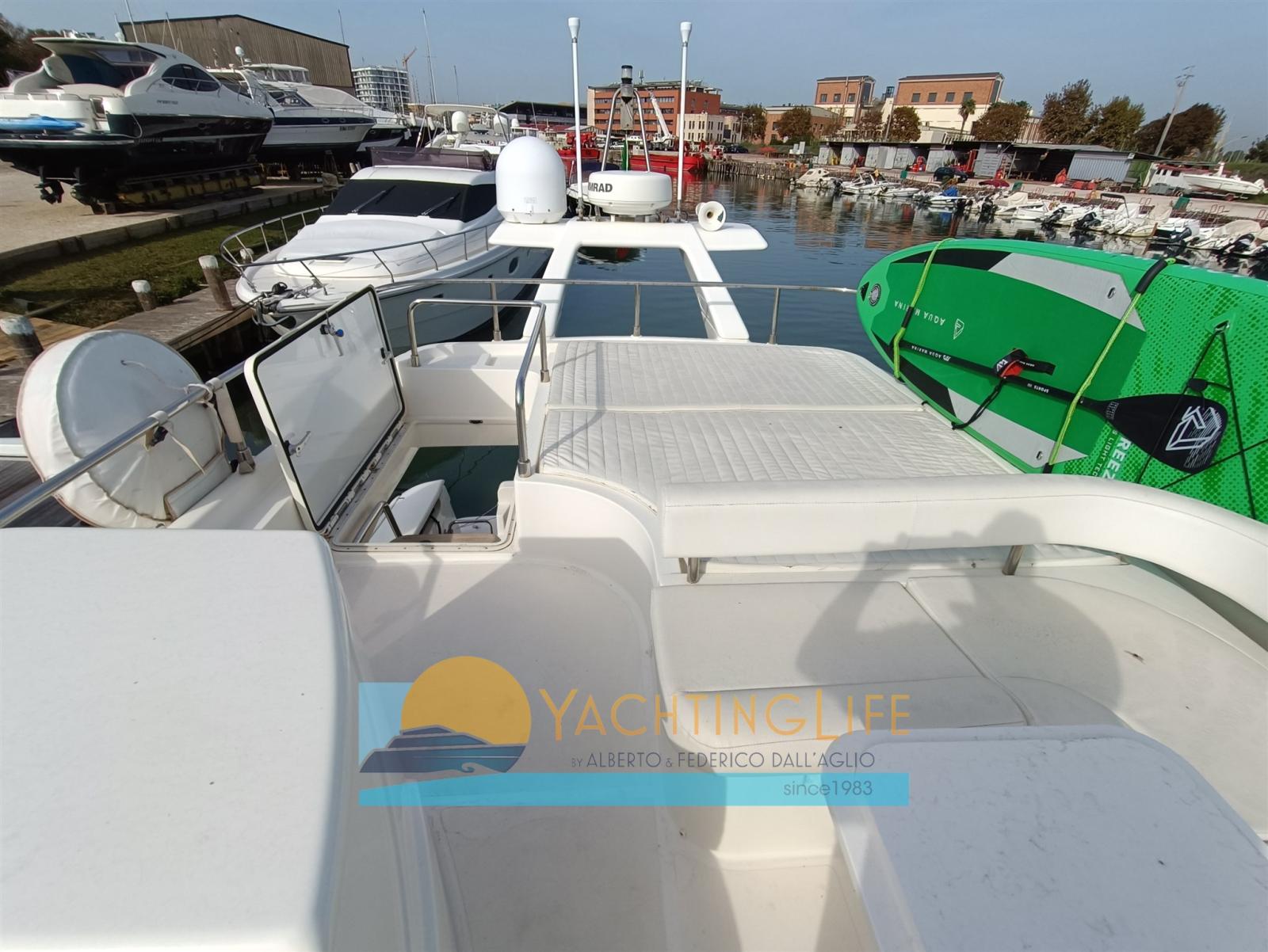 ferretti yachts 500