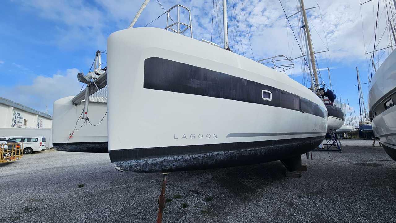 lagoon 42