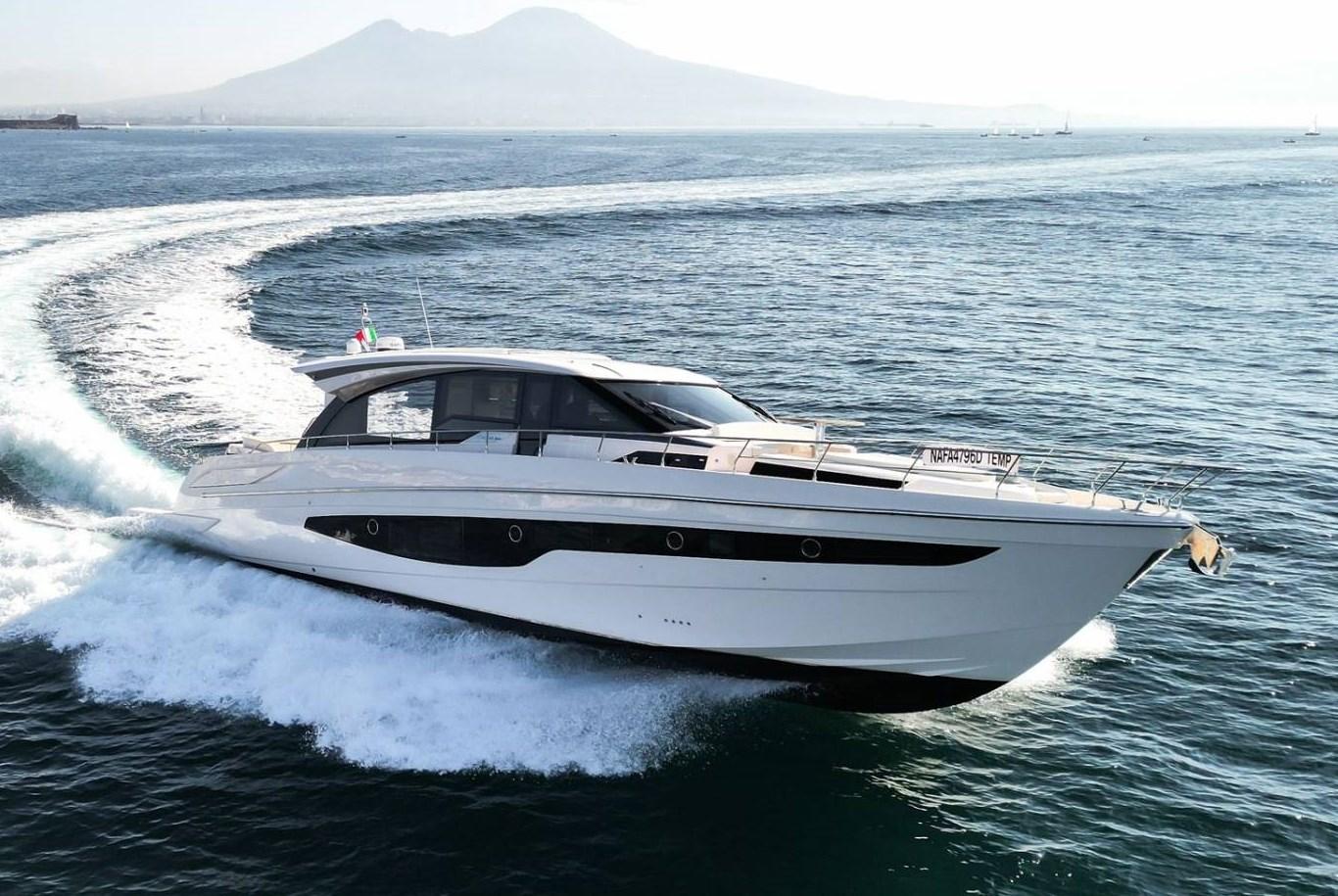 cayman yachts S600