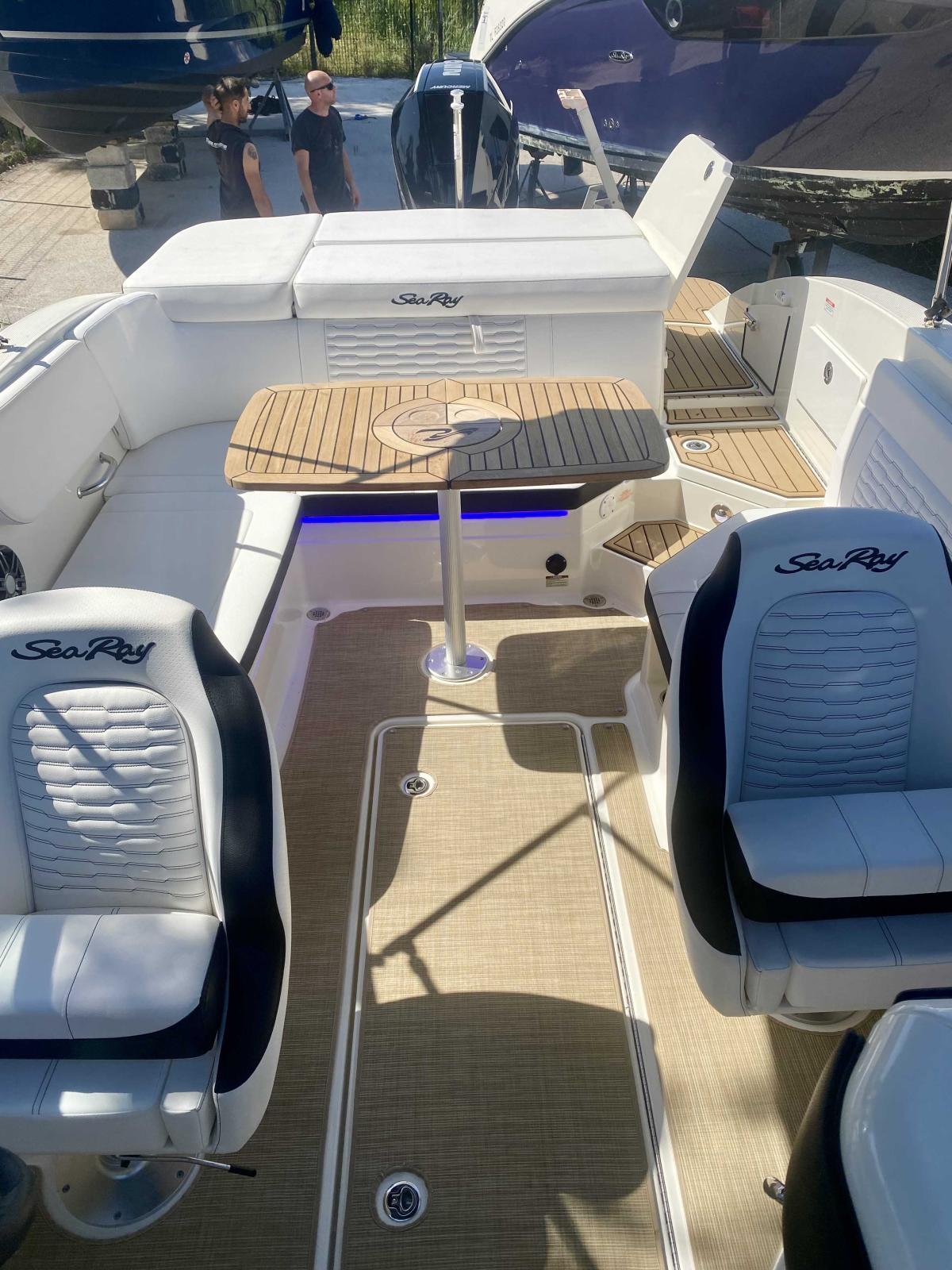sea ray 230 spx