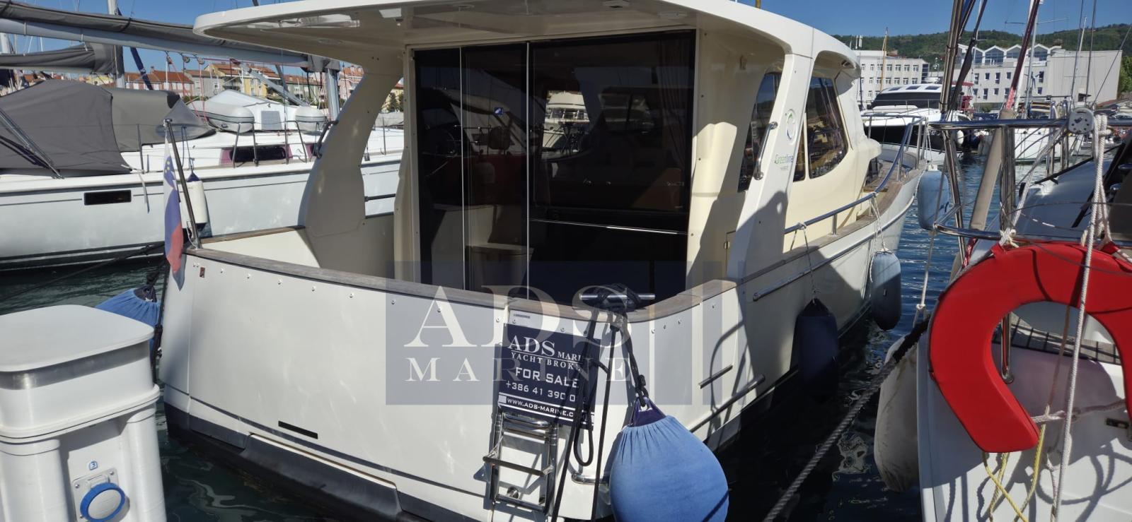greenline 33 - volvo penta d3-220