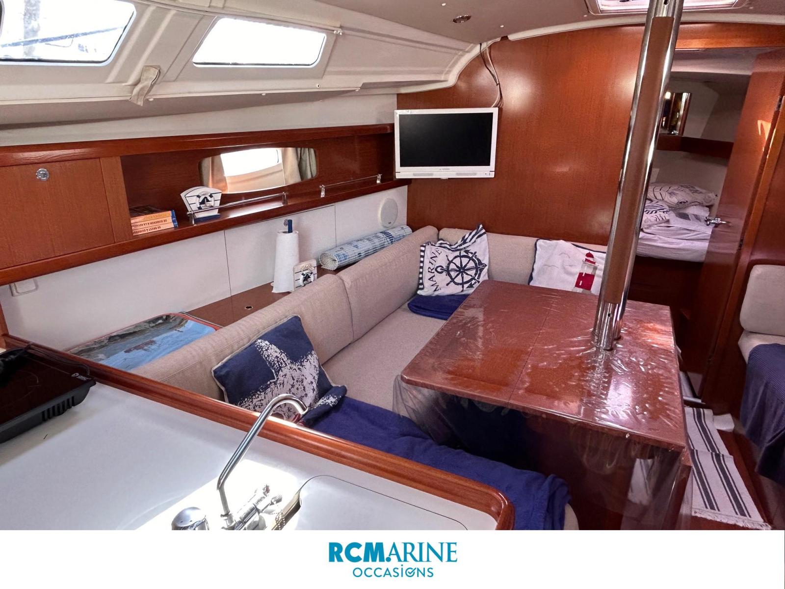 beneteau Oceanis 37