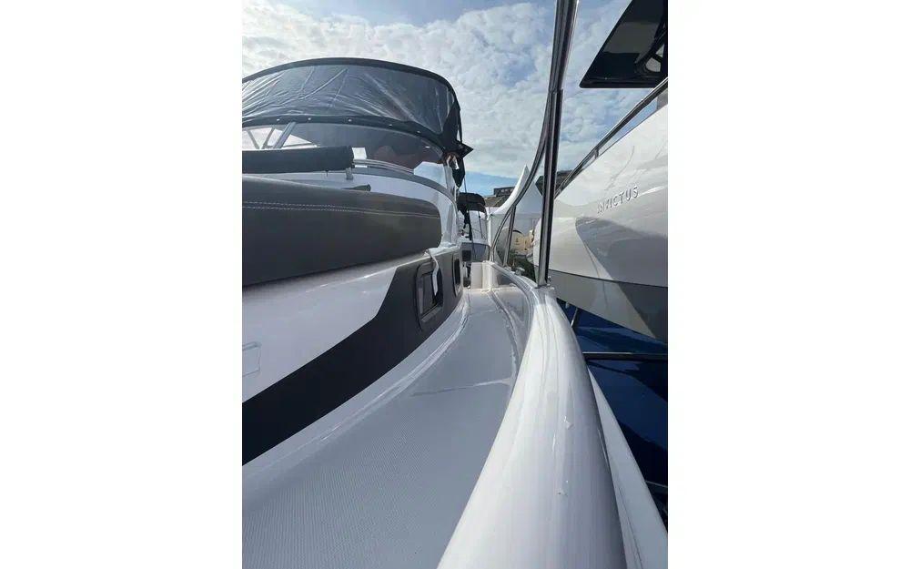 b2 marine Cap ferret 752