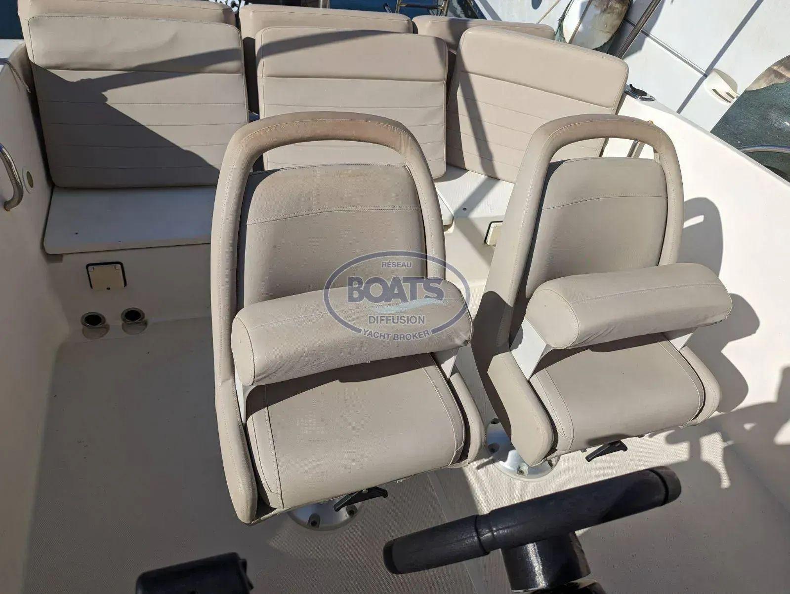 quicksilver 675 activ