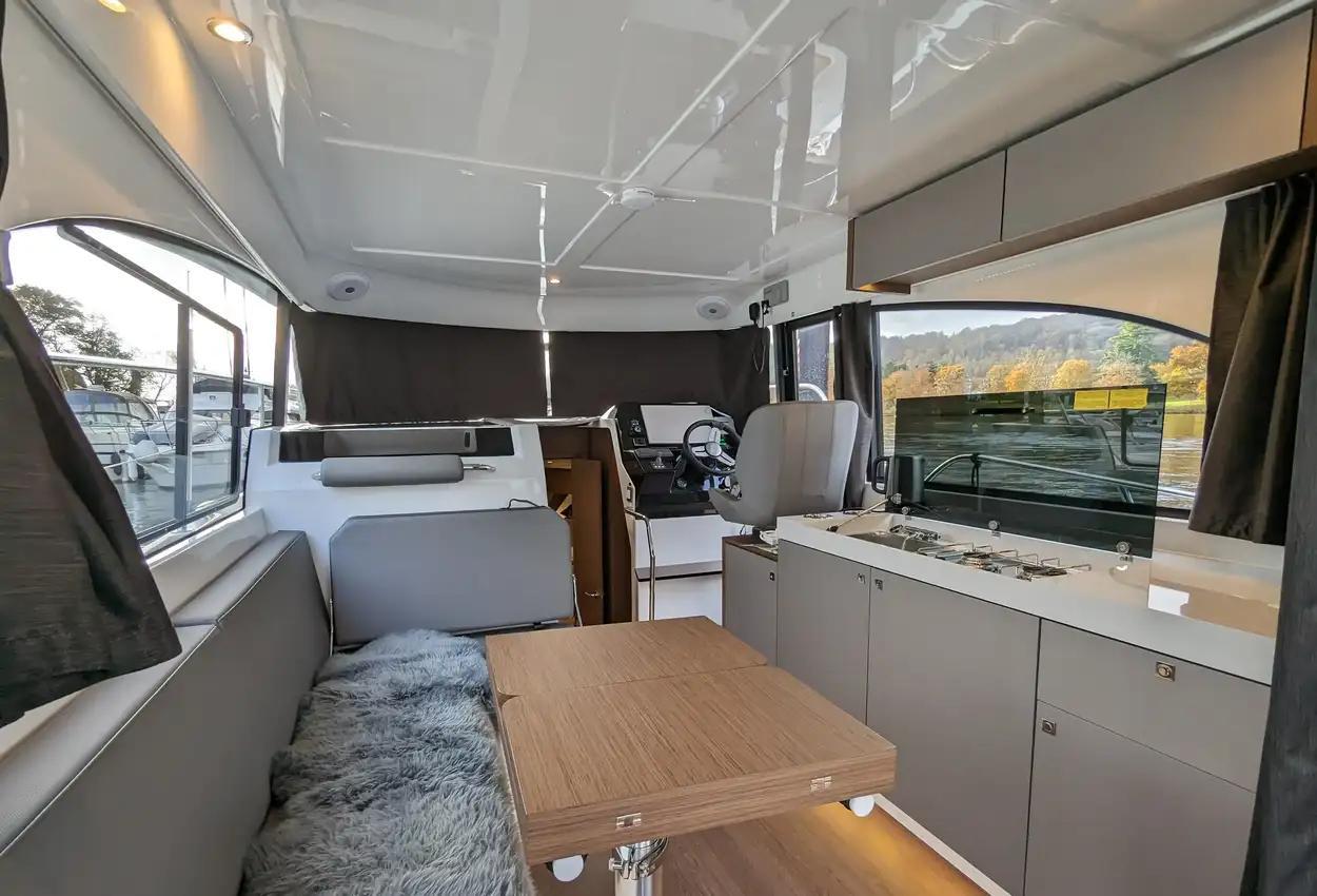 beneteau Antares 11 fly