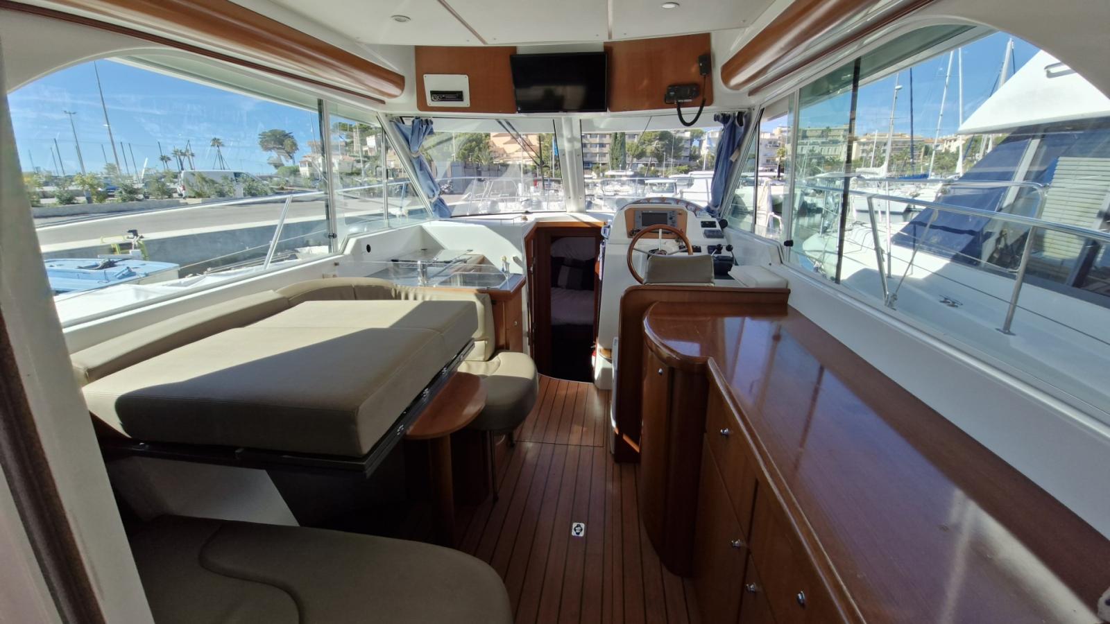 beneteau Antares 9.80