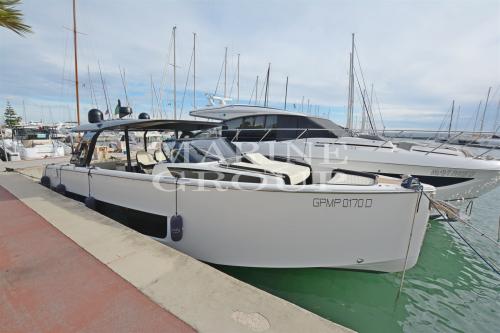 Cranchi a46 luxury tender