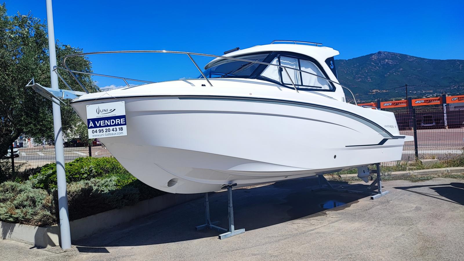 beneteau Antares 7