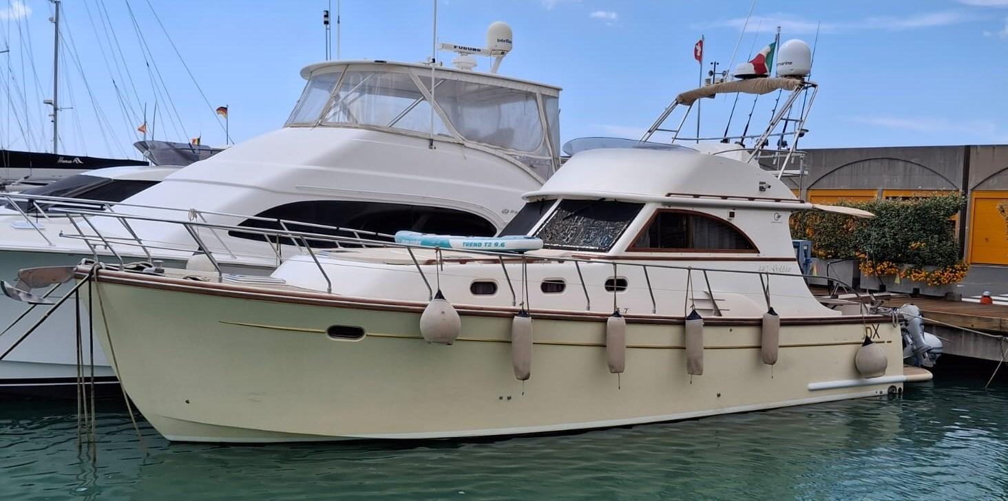cantieri estensi 440 goldstar fly