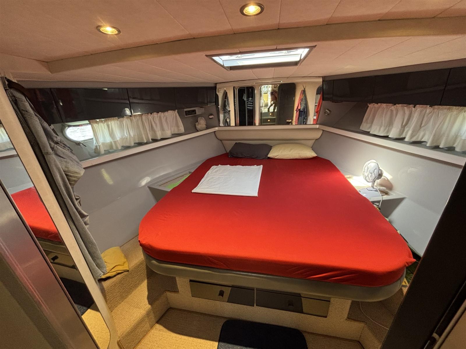 ferretti yachts Altura 52