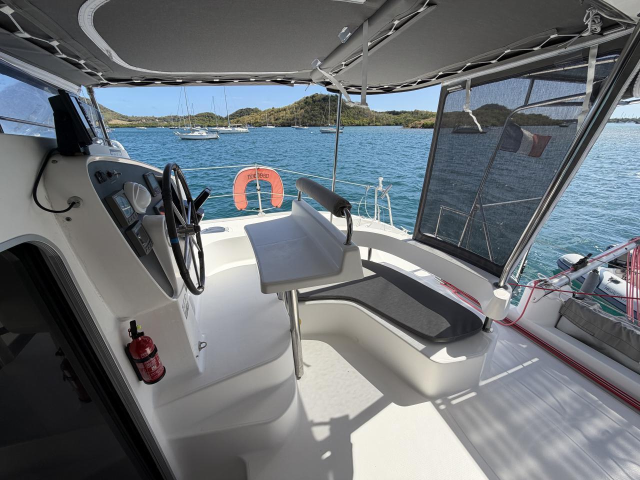 fountaine pajot lAVEZZI 40