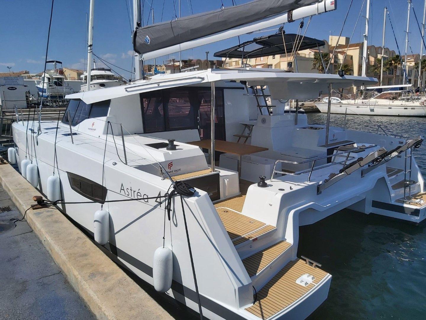 fountaine pajot Astrea 42