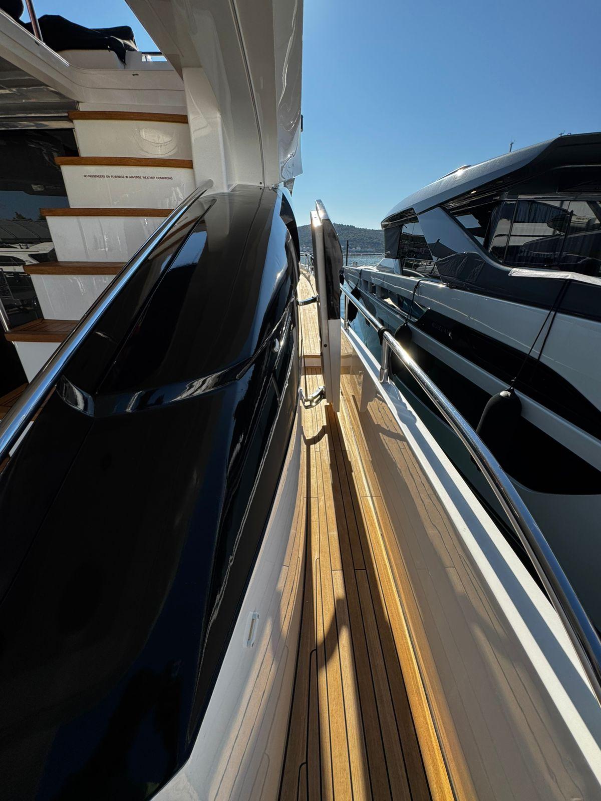 princess yachts V85