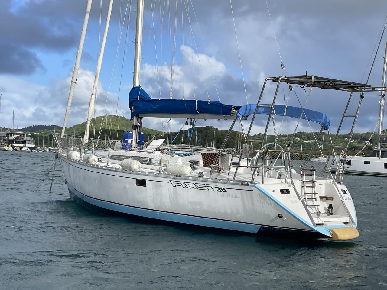 beneteau First 38
