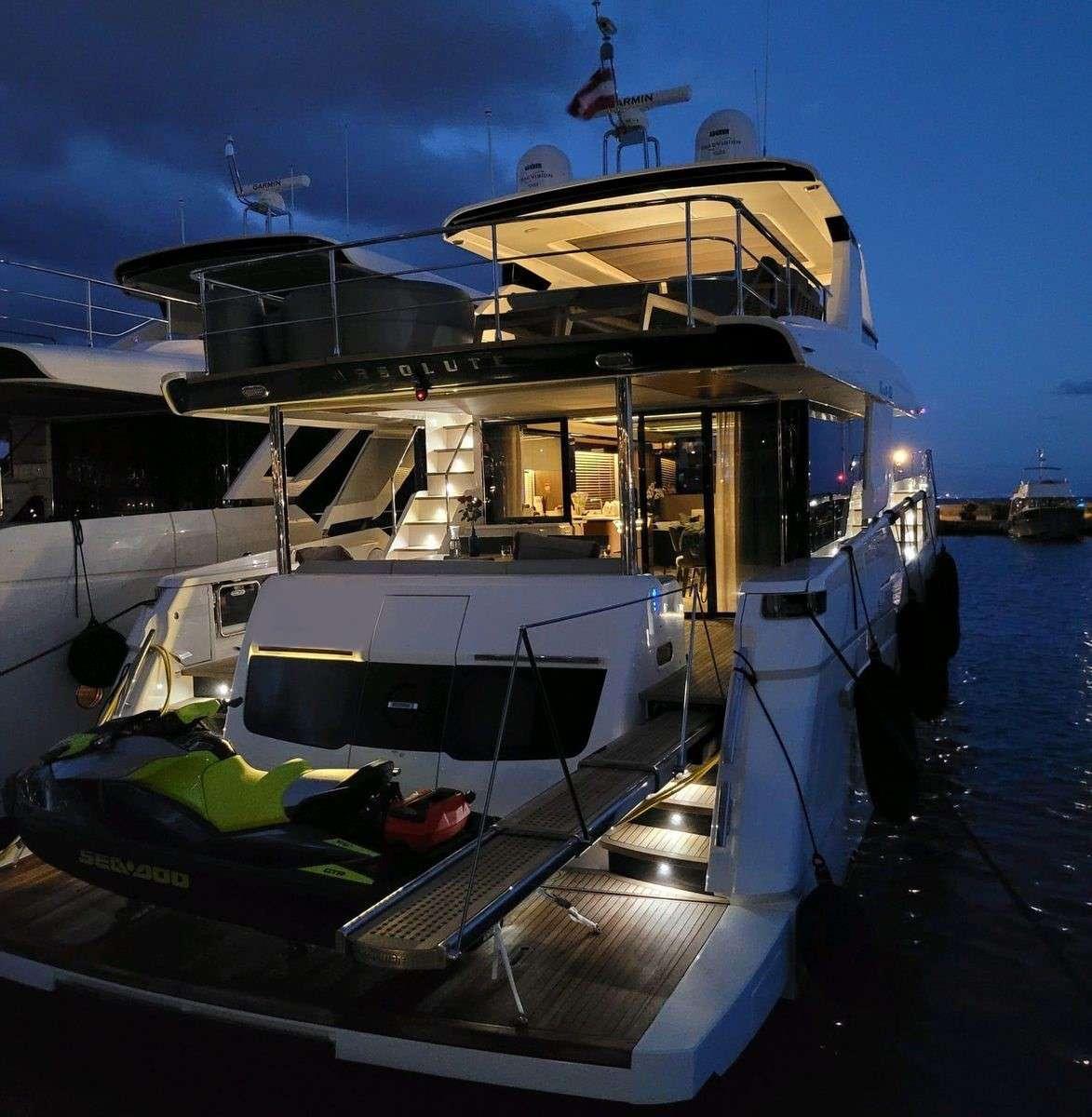 absolute Navetta 68