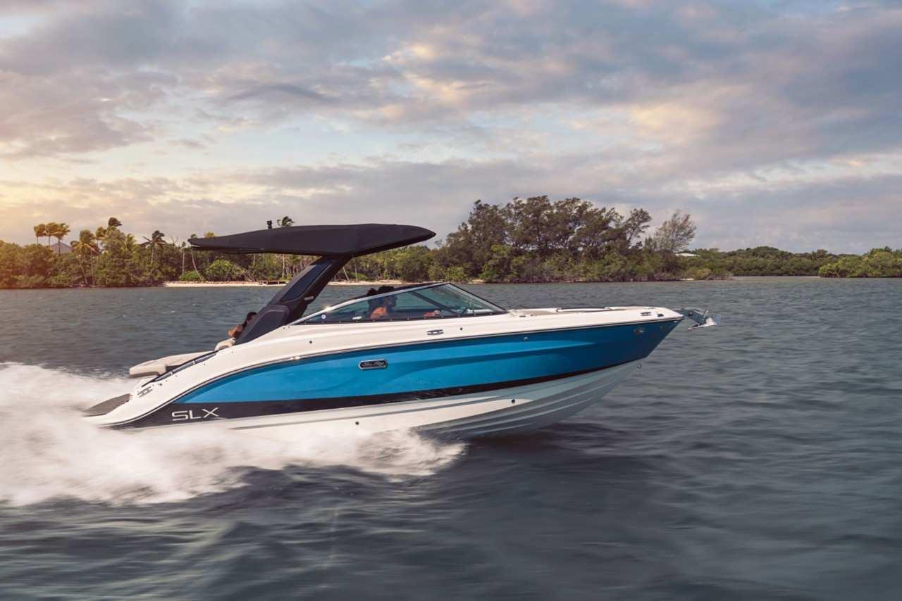 Nouveau modèle Sea Ray SLX 260 : Style sophistiqué et innovations de pointe Nouveau modèle Sea Ray SLX 260 : Style sophistiqué et innovations de pointe