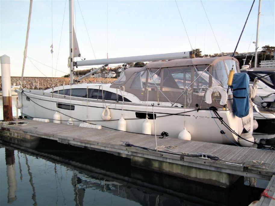 bavaria yacht Vision 42