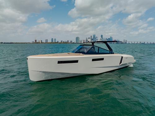 Evo yachts evo r4