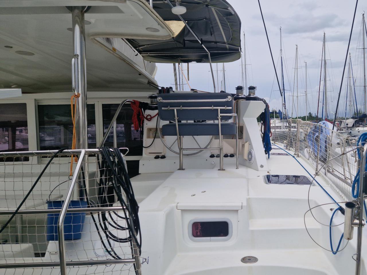 lagoon 421
