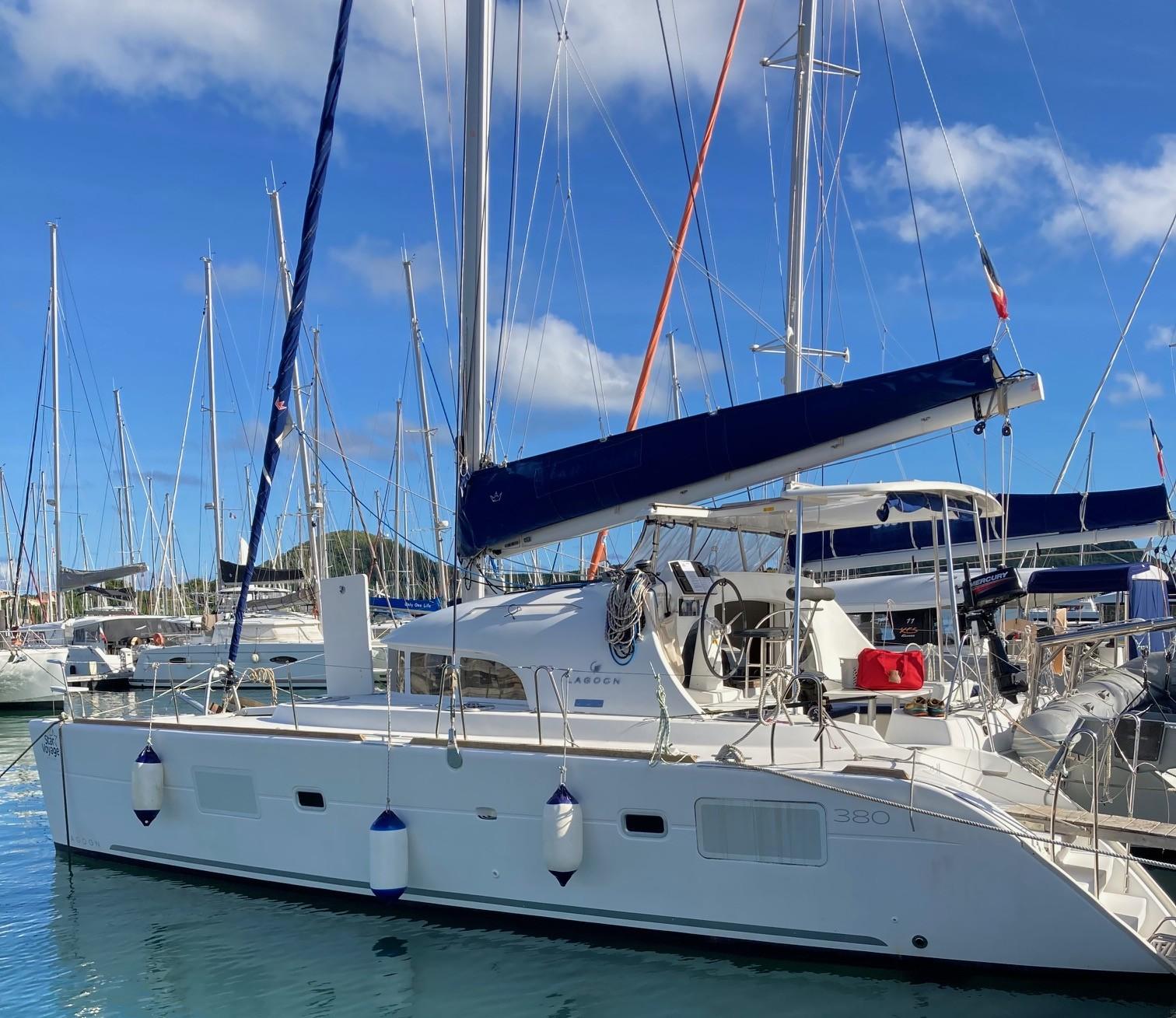 lagoon 380