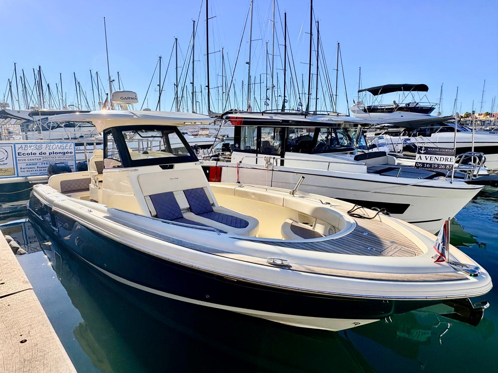 chris-craft CL 30 Catalina