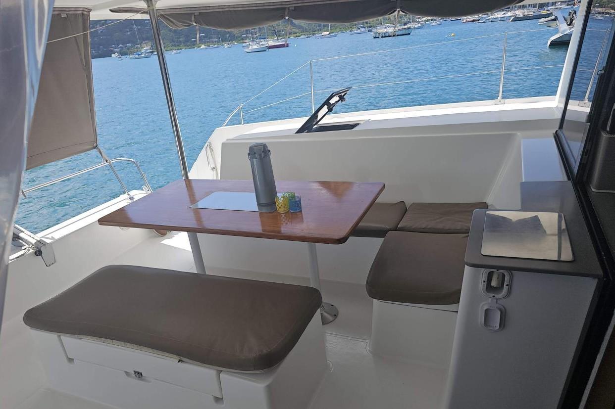 fountaine pajot Helia