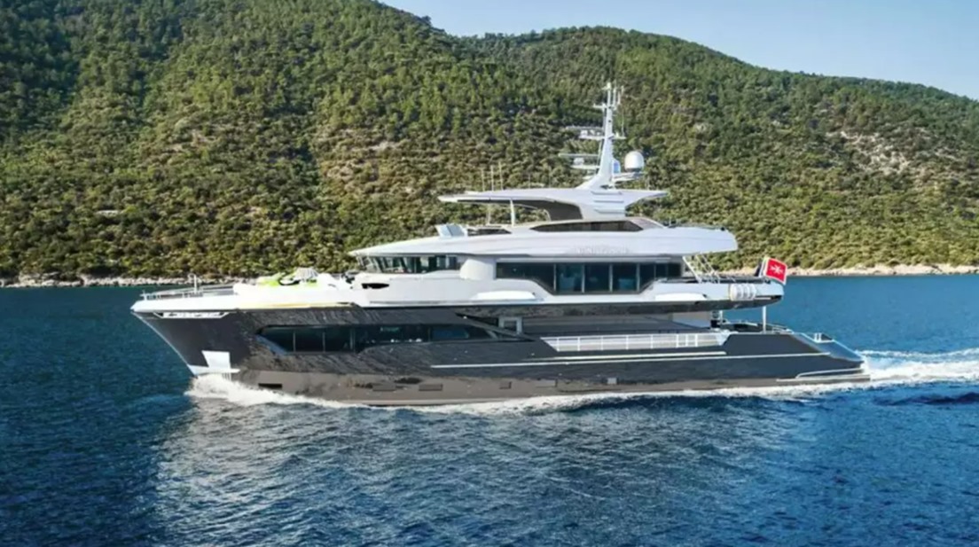 Le Yacht de Tony Parker